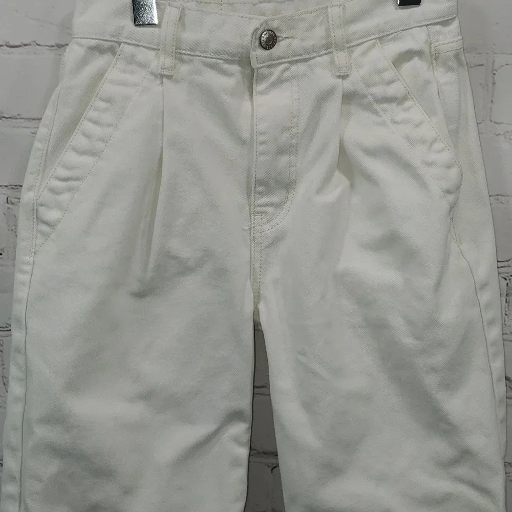 BDG Urban Outfitters High Rise Pleated White Jeans Relaxed Straight-Leg Size 24 - Picture 2 of 16